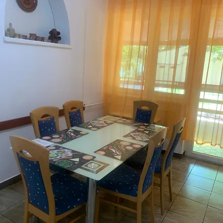 Solis Garden Apartment *